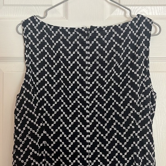 Pattern dress - Picture 4 of 8